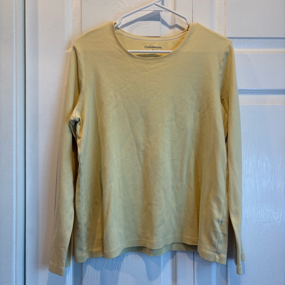 Croft & Barrow Butter Yellow Long Sleeve 100% Cotton T-Shirt - Size Large